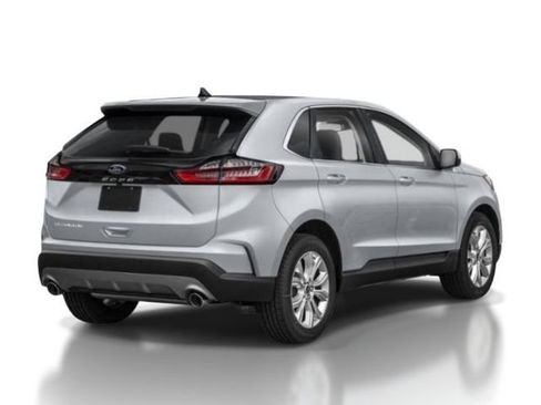 Used 2024 Ford Edge Titanium w/ Class II Trailer Tow Package AWD/4WD image 4