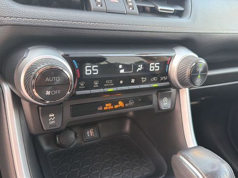Certified 2024 Toyota RAV4 XLE Premium AWD/4WD image 26