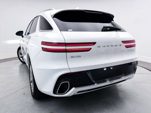 Used 2023 Genesis GV70 2.5T image 4