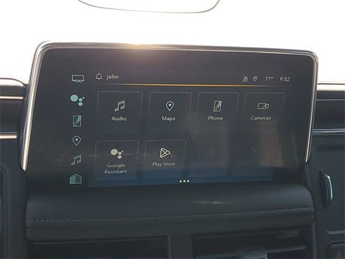 Used 2024 Chevrolet Suburban Z71 w/ Luxury Package image 16