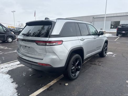 New 2026 Jeep Grand Cherokee Limited w/ Limited Altitude Package image 11