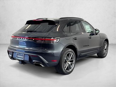 Used 2026 Porsche Macan AWD/4WD image 9