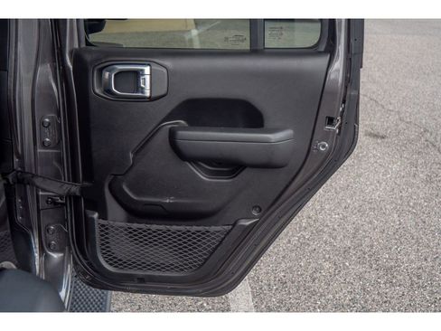 Used 2022 Jeep Wrangler Unlimited Sport image 19