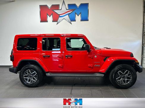 Used 2024 Jeep Wrangler Unlimited Sahara w/ Technology Group AWD/4WD image 1