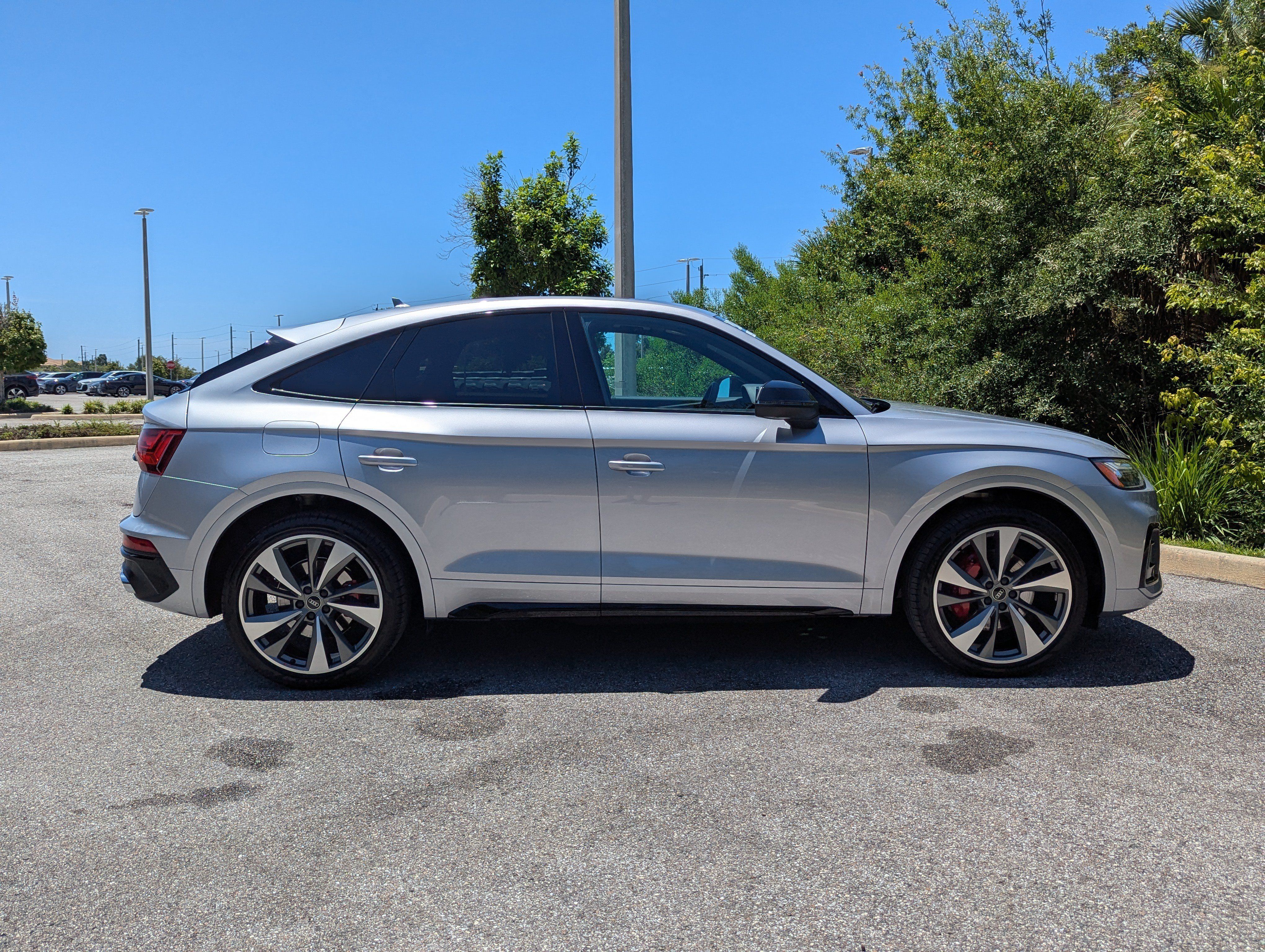 Certified 2024 Audi SQ5 Premium Plus AWD/4WD image 8