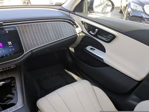 Used 2025 Mercedes-Benz E 350 Sedan image 16