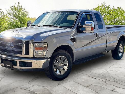 Used 2008 Ford F250 Lariat image 1