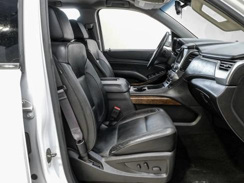 Used 2016 Chevrolet Tahoe LT w/ Luxury Package AWD/4WD image 39