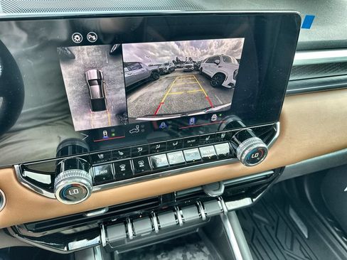 New 2026 GMC Canyon AT4 w/ Technology Plus Package AWD/4WD image 29