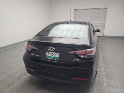 Used 2016 Hyundai Sonata Plug-In Hybrid image 7