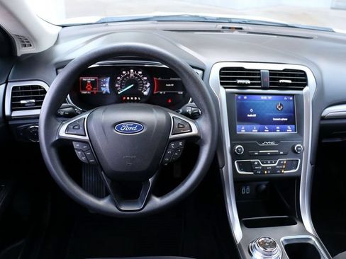 Used 2020 Ford Fusion SE FWD image 23