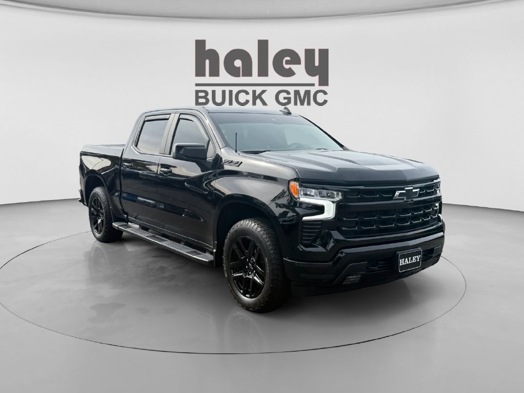 Used 2024 Chevrolet Silverado 1500 RST AWD/4WD image 7