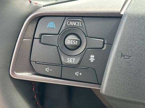 Used 2026 Nissan Sentra SR w/ SR Premium Package FWD image 22