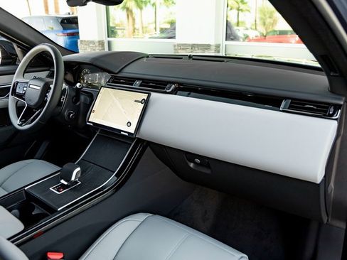 New 2026 Land Rover Range Rover Velar Dynamic SE image 29