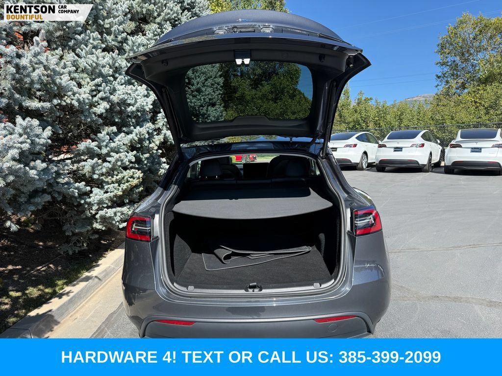 Used 2023 Tesla Model Y Long Range AWD/4WD image 30