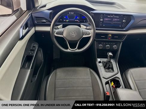 Used 2022 Volkswagen Taos SE FWD image 21