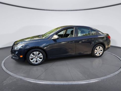 Used 2016 Chevrolet Cruze LS FWD image 2