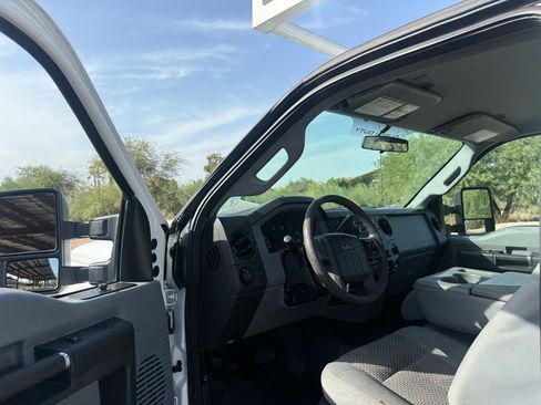 Used 2015 Ford F250 XL w/ XL Appearance Package RWD image 16