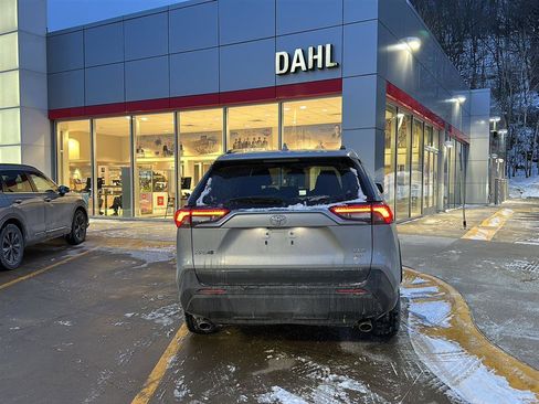 Used 2025 Toyota RAV4 XLE image 9