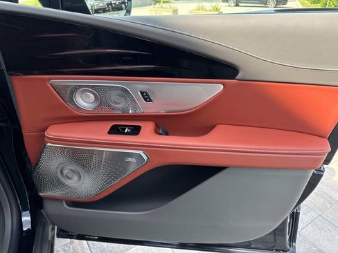 New 2025 Lincoln Nautilus Black Label image 17