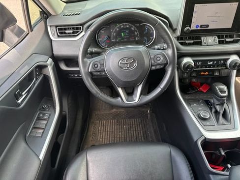 Used 2023 Toyota RAV4 XLE Premium AWD/4WD image 21
