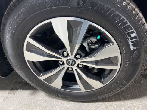 Used 2024 Nissan Murano SV image 42