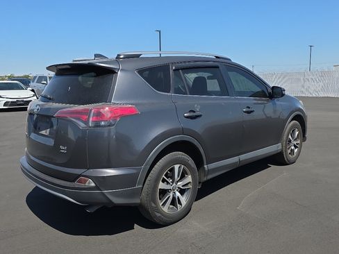 Certified 2018 Toyota RAV4 XLE AWD/4WD image 8