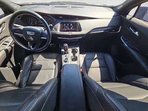 Used 2022 Cadillac XT4 Sport image 17