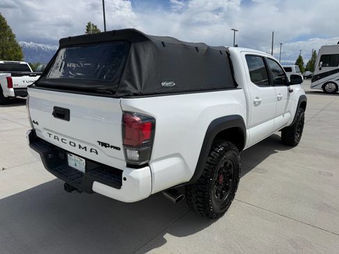 Used 2018 Toyota Tacoma TRD Pro AWD/4WD image 3