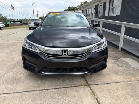 Used 2017 Honda Accord LX image 3