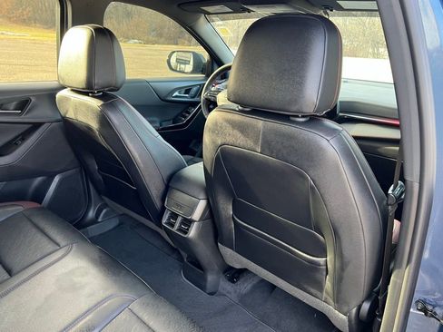 Used 2025 Chevrolet Equinox RS image 12