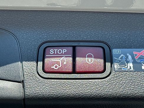New 2026 Mercedes-Benz GLS 580 4MATIC image 22
