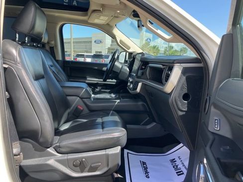 Used 2022 Ford Expedition Max XLT RWD image 11