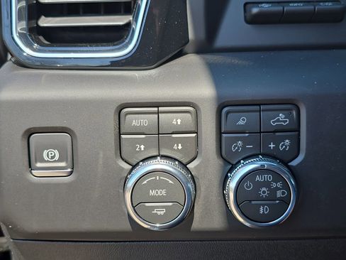 New 2026 GMC Sierra 2500 Denali Ultimate AWD/4WD image 27