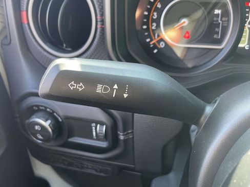 Certified 2025 Jeep Gladiator Rubicon image 33