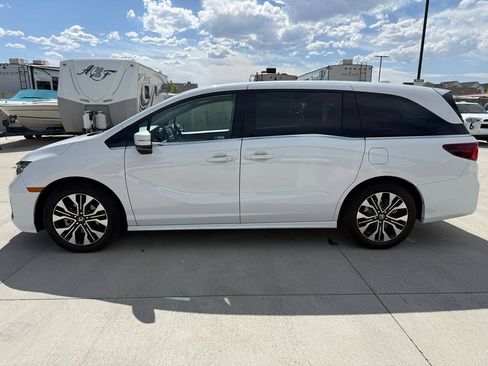 Used 2026 Honda Odyssey Elite image 6