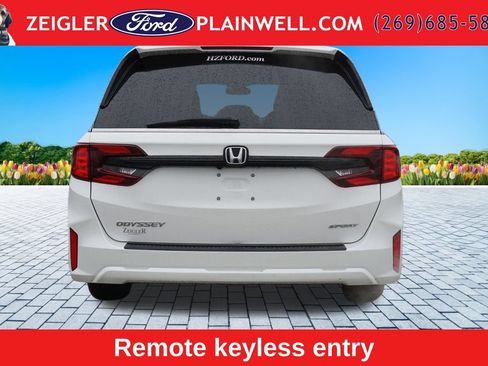 Used 2025 Honda Odyssey Sport-L image 4