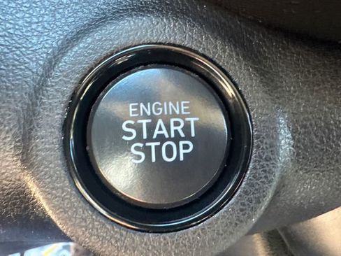 Used 2024 Hyundai Venue Limited image 32