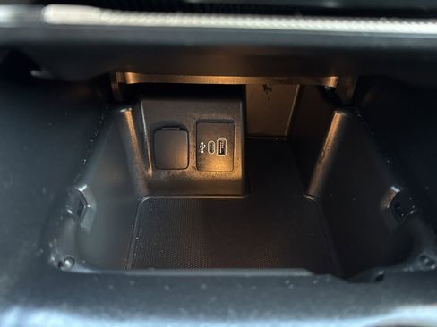 Used 2025 Ford Explorer Active image 37