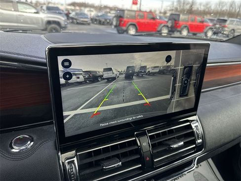 Used 2022 Lincoln Navigator Reserve w/ Equipment Group 201A image 17