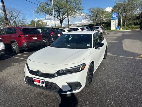 Used 2023 Honda Civic Sport image 1