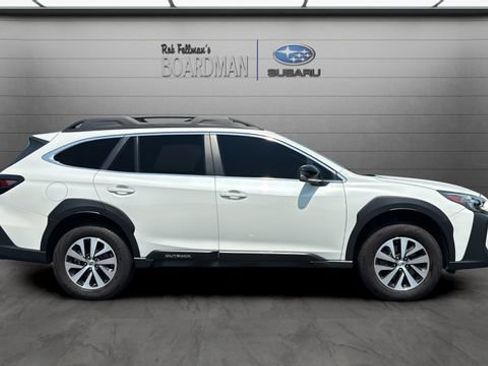 Used 2025 Subaru Outback Premium w/ Popular Package #1A AWD/4WD image 3