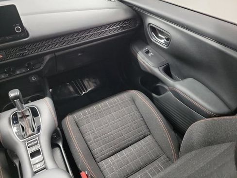 Certified 2025 Honda HR-V Sport image 16