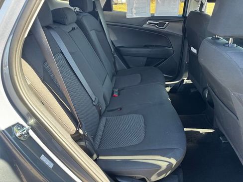 Used 2025 Kia Sportage LX image 16