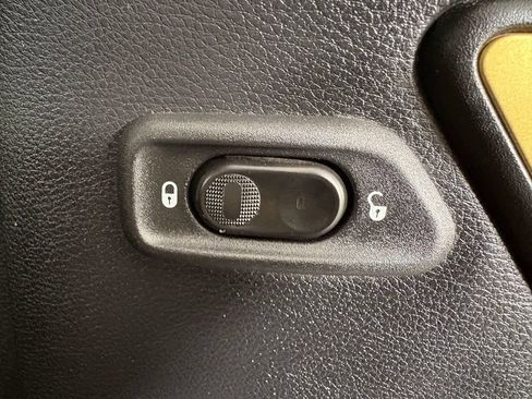 Used 2014 Jeep Wrangler Unlimited Sahara AWD/4WD image 26