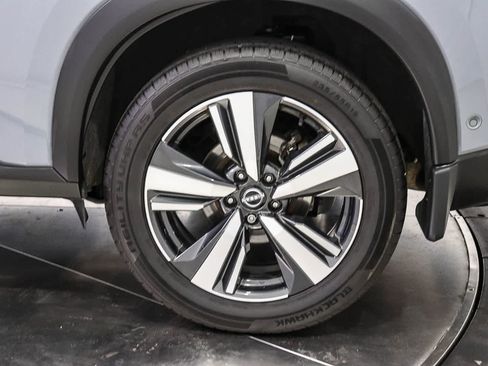 Used 2022 Nissan Rogue Platinum w/ Head-Up Display Package AWD/4WD image 10