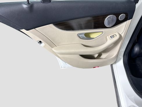 Used 2015 Mercedes-Benz C 300 4MATIC Sedan image 26