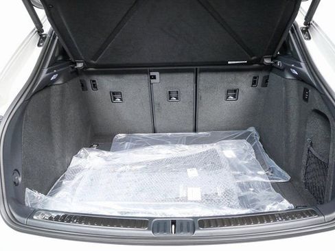 New 2026 Porsche Macan GTS image 32