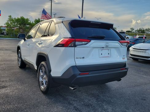 Used 2024 Toyota RAV4 XLE w/ Convenience Package FWD image 9