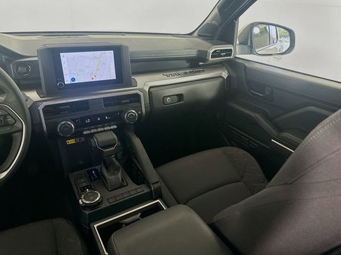 Used 2025 Toyota Tacoma SR5 image 22